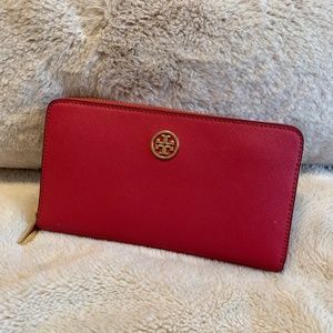 Tory Burch Continental Wallet in hot pink